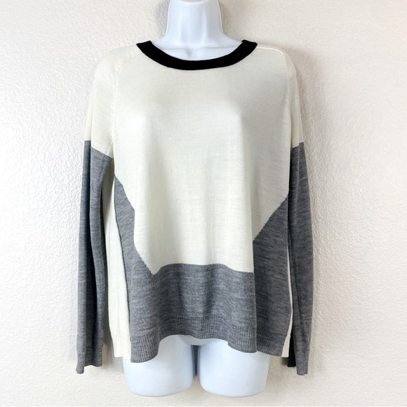 Aiko Catalina Color Block Split Back Sweater Size S - Picture 2 of 9